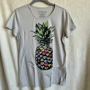 Fifth Sun Medium Gray Scoop Neck Pineapple Heart Summer Graphic Tee Shirt M